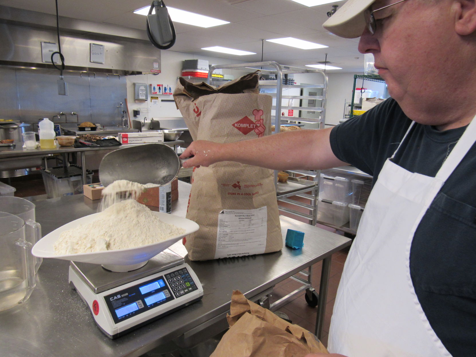 Pete's Hamburgers - measuring flour